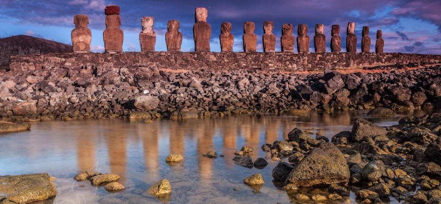Статуи моаи на острове Пасхи
