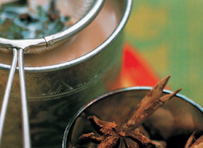 Как раз для холодов — согревающий индийский пряный чай