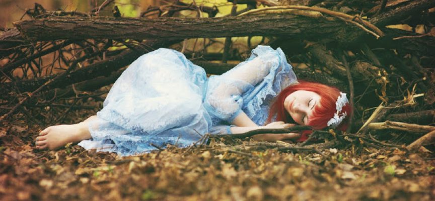 If You’re Struggling in Your Personal Life<br>(Wondering why you’re single and what your feminine destiny holds)