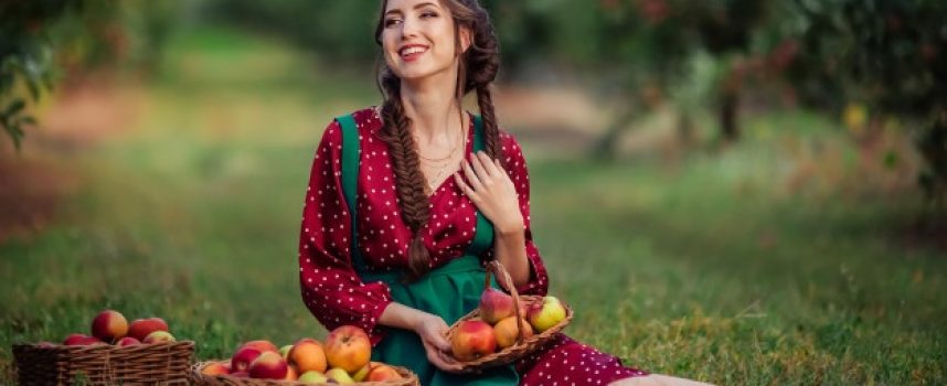 Lunar Tale of October by Shuwany